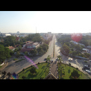Blick vom Patuxai auf die Xang-Prachtstraße